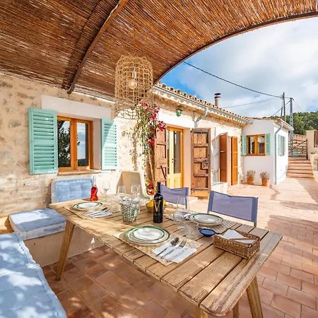Titina Villa *